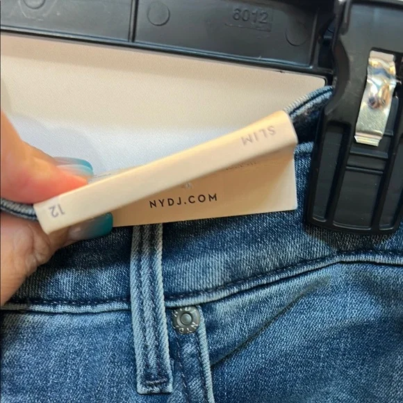 NWT NYDJ Sheri Slim Straight Leg Jeans